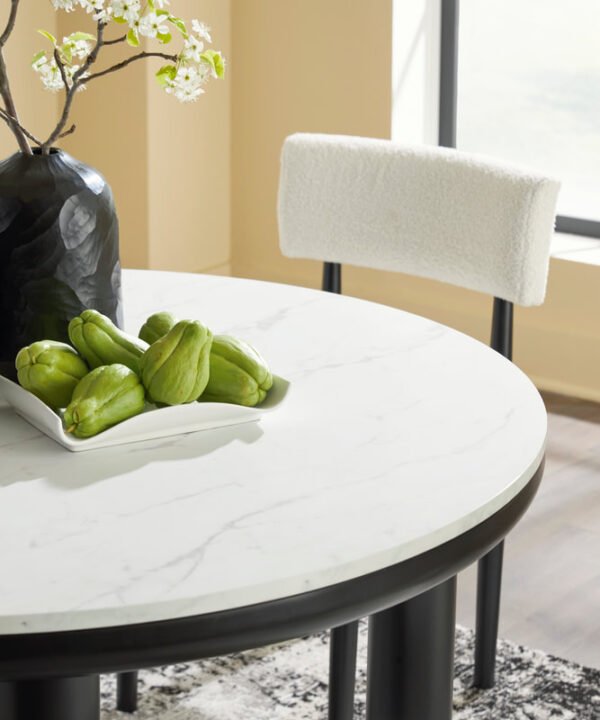 D429 - Ashley 5pc Dining Set - Image 3